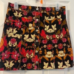 🌺🌸🌼 Cute Floral Mini Skirt 🌺🌸🌼